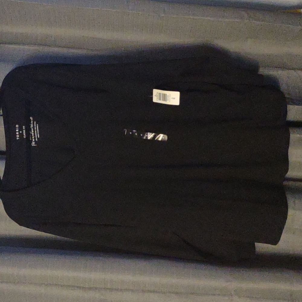 Long sleeve tee